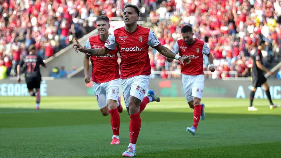 乐鱼体育APP-今夜欧联焦点战，费耶诺德状态回暖，引发热议，球探报告显示潜力-乐鱼体育APP